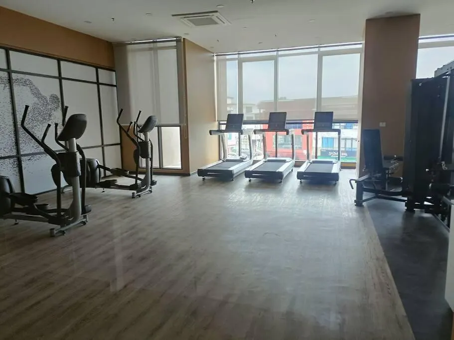 Cozy Sky Trees Bukit Indah With Smart Tv L Pool B8 Apartamento Johor Bahru 0*,  Malásia