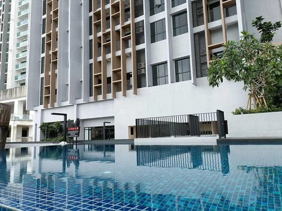 Cozy Sky Trees Bukit Indah With Smart Tv L Pool B8 Apartamento Johor Bahru Malásia