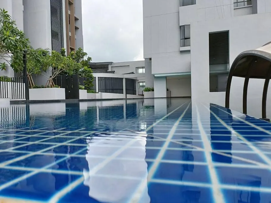 Cozy Sky Trees Bukit Indah With Smart Tv L Pool B8 Apartamento Johor Bahru